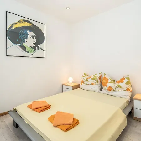 Holiday home Awesome In With House Sea View Klenovica