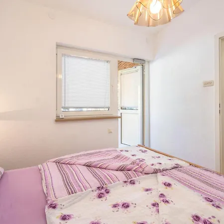 Awesome In With House Sea View Holiday home Klenovica