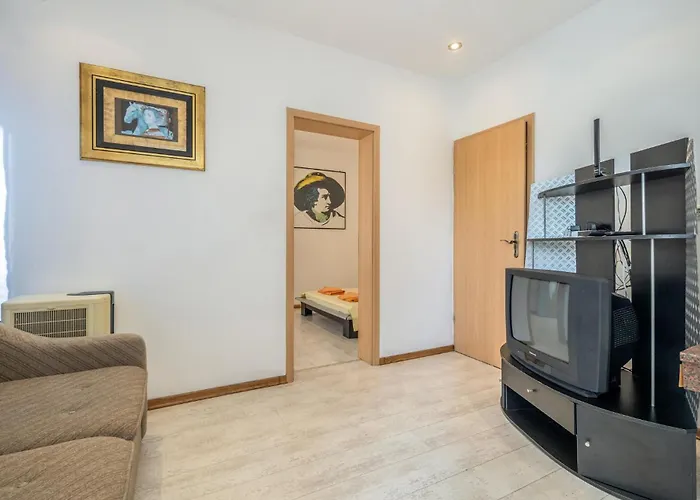 Gaj I Feriehus Klenovica
