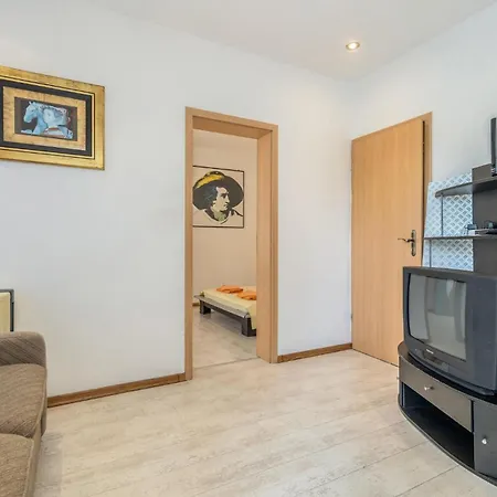 Awesome In With House Sea View Holiday home Klenovica