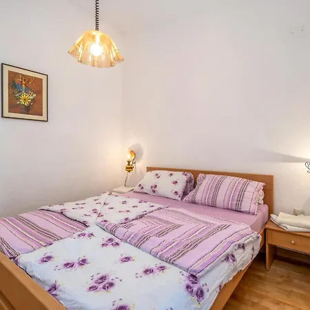 Holiday home Awesome In With House Sea View Klenovica